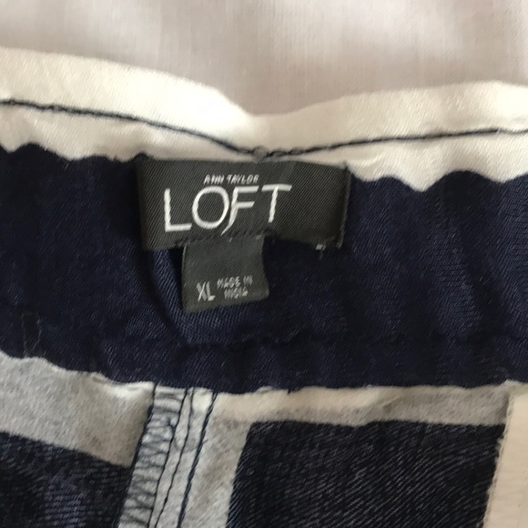 Loft Shorts - Picture 2 of 5